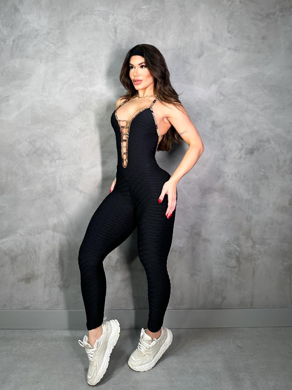 SCRUNCH BOOTY BLACK WAVE AND GOLD PRINT DETAIL JUMPSUIT NO RETURN