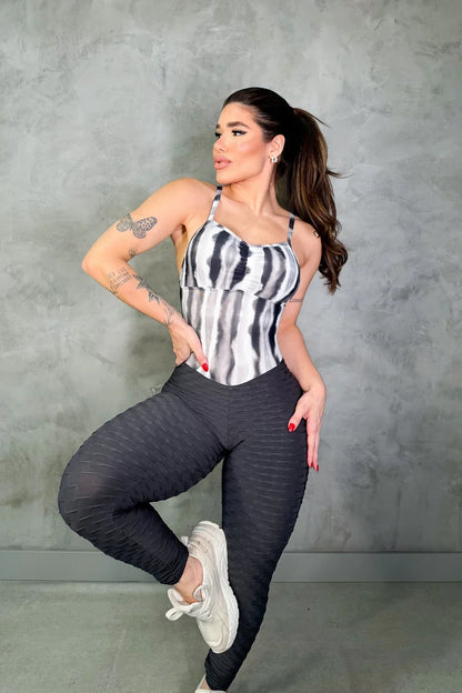 SCRUNCH BOOTY GRAY WAVE AND PRINT JUMPSUIT