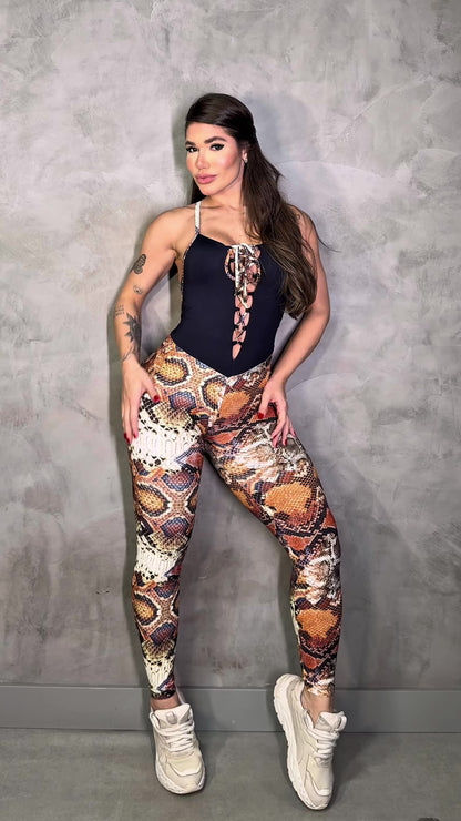 SCRUNCH BOOTY BROWN SNAKE AND BLACK RINGS JUMSUIT, NO REURN